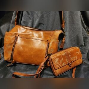 The sak leather bag with matching wallet
